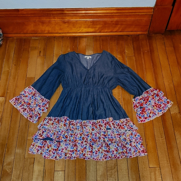 Brand: Velzera Size: L - Picture 2 of 2